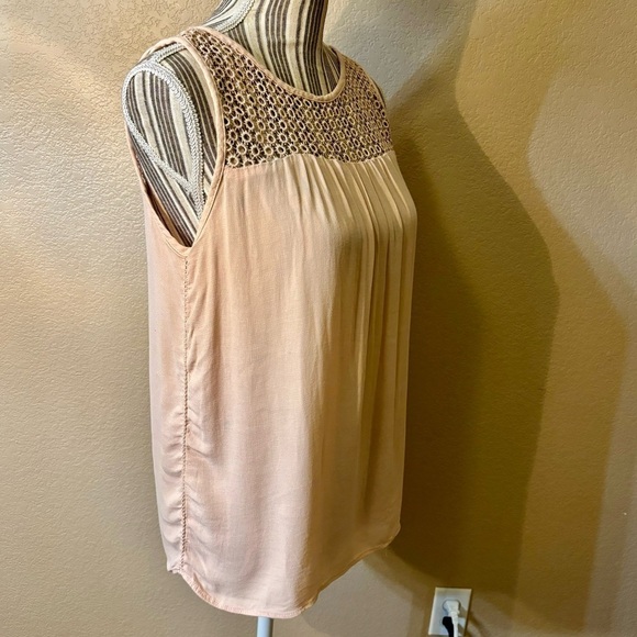 Zara Basic Top Medium Pale Pink Sleeveless Tunic Eyelets Trim Viscose Liteweight - Picture 4 of 14